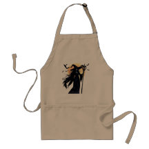 Mystische Hexe unter Vollmond