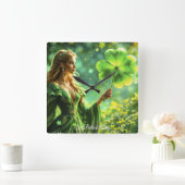 Mystische Kleebeschicht des St. Patrick Day Quadratische Wanduhr (Zuhause)