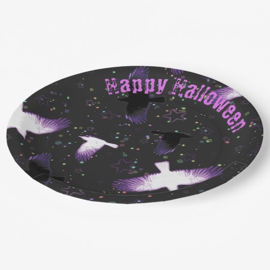 Mystische Krähen Pappteller (Schrägansicht)