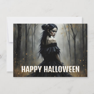 Mystische Lady im Dunklen Halloween-Wald