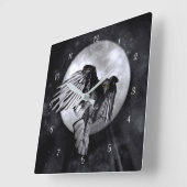 Mystische Magie Raben oder Crow und Mond Quadratische Wanduhr (Winkel)