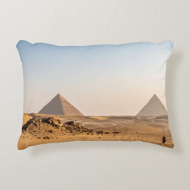 Mystische Pyramiden Dekokissen (Vorderseite)