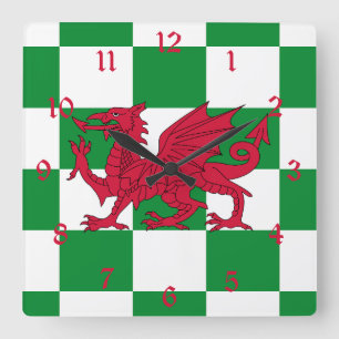 Mystische rote keltische Drachenflagge von Wales Quadratische Wanduhr