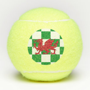 Mystische rote keltische Drachenflagge von Wales Tennisbälle