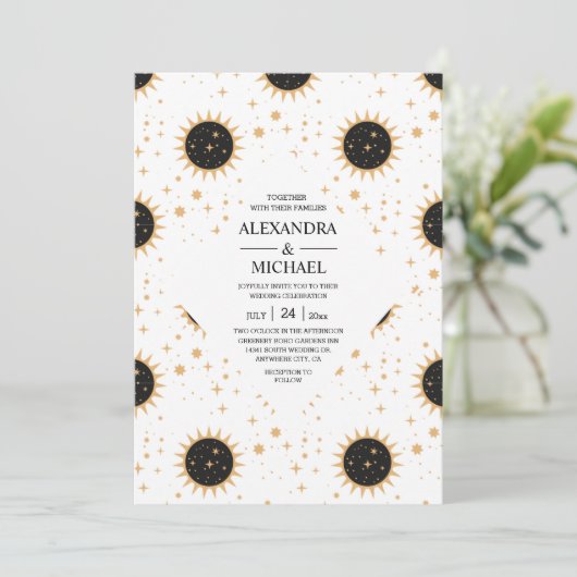 Mystische schwarz-weiße Himmelsstars Hochzeit Einladung (Stehend Vorderseite)