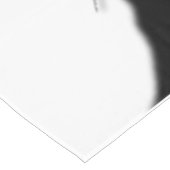 Mystische Schwarze und Weiße Katze Salem Tischdecke (Schrägansicht)