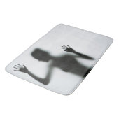 Mystische Silhouette Bath Mat - Dramatisch & Plush Badematte (Schrägansicht)