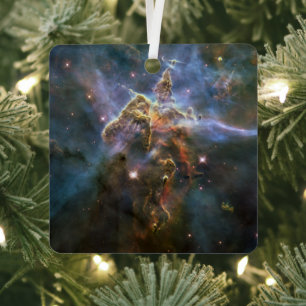Mystischer Berg in Carina Nebula Hubble Space Ornament Aus Metall