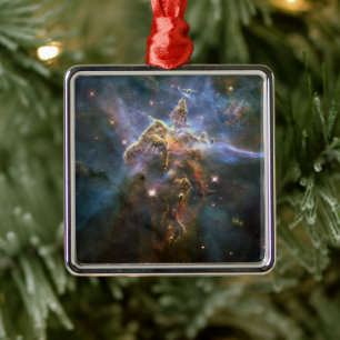 Mystischer Berg in Carina Nebula Hubble Space Ornament Aus Metall