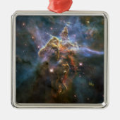 Mystischer Berg in Carina Nebula Hubble Space Ornament Aus Metall (Vorne)