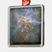 Mystischer Berg in Carina Nebula Hubble Space Ornament Aus Metall (Links)