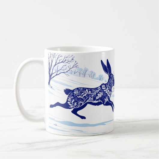 Mystischer Hase: Whimsischer Hase im Schnee Kaffeetasse (Links)