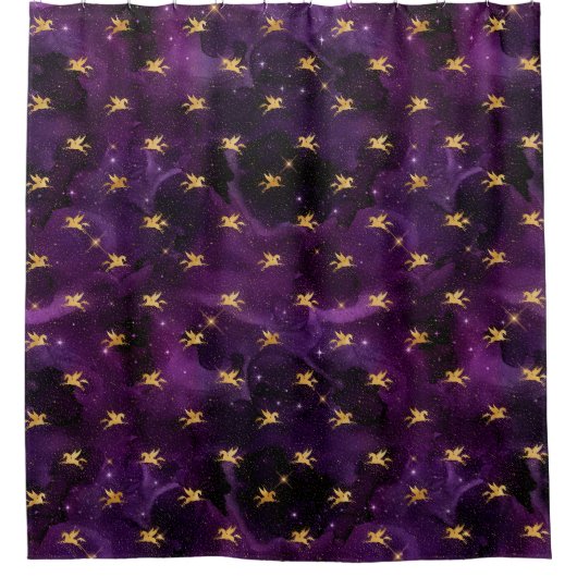 mystischer lila Nachtgoldpegasus Duschvorhang (Vorderseite)