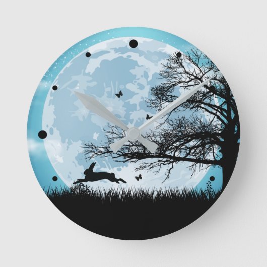 Mystischer Mond mit Kaninchen-Silhouette Runde Wanduhr (Vorderseite)