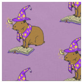 Mystischer und magischer Capybara-Assistent Stoff (Nahaufnahme)