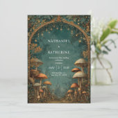 Mystischer Wald Arch mit Aussicht auf Burg Hochzei Einladung (Stehend Vorderseite)