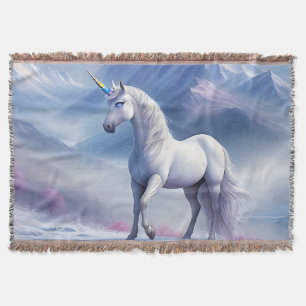 Mystisches Einhorn in einem magischen Fantasiereic Decke