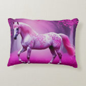 Mystisches rosa Pferd im Fantasy-Wald Dekokissen (Rückseite)