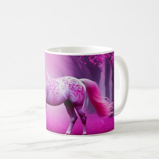 Mystisches rosa Pferd im Fantasy-Wald Kaffeetasse (VorderseiteRechts)