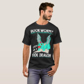 Mythischer Buchwortdrache T-Shirt (Vorne ganz)