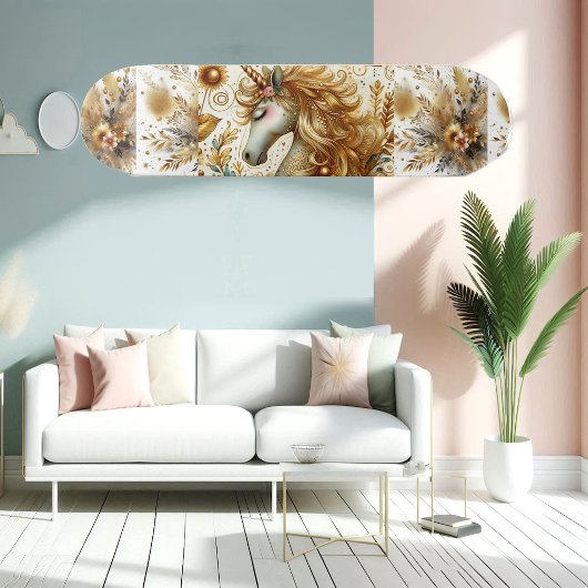 Mythisches goldenes Einhorn göttlich spirituell de Skateboard