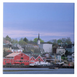 N.A. Kanada, Nova Scotia. Eine Ansicht von Lunenbu Fliese