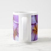 N.A., USA, Maui, Hawaii. Rosa Plumeria blüht. Jumbo-Tasse (Rückseite)