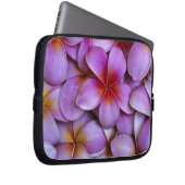 N.A., USA, Maui, Hawaii. Rosa Plumeria blüht. Laptopschutzhülle (Vorne Rechts)