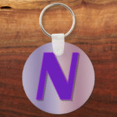 N lila Monogramm Schlüsselanhänger (Vorderseite)