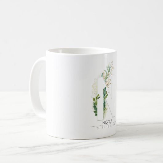 N Monogram Gold Greenery Blätter Eleganter Name Kaffeetasse (Vorderseite Links)