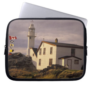 NA, Kanada, Neufundland, Lobster Cove. Hummer Laptopschutzhülle
