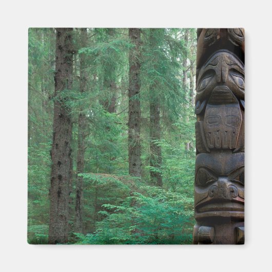 NA, USA, Alaska, Sitka, Sitka Totem Park, A Magnet (Vorne)