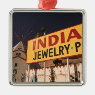 NA, USA, Arizona, Lupton Yellowhorse Indianer Ornament Aus Metall