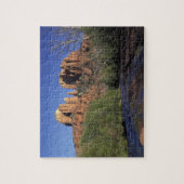 NA, USA, Arizona, Sedona. Domstein und Eiche Puzzle (Vertikal)