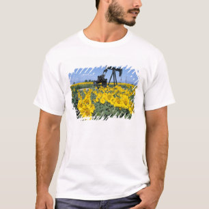 Na, USA, Colorado, Sonnenblumen, Oil Derrick T-Shirt