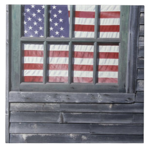 NA, USA, Maine, Georgetown Island. Flagge der Fliese