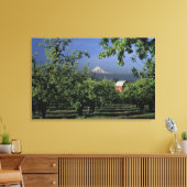 NA, USA, Oregon, nähe Hood River Hood with Leinwanddruck (Insitu (Wohnzimmer))