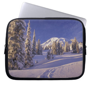 NA, USA, Washington, Mt. Rainier NP, Snowshoe Laptopschutzhülle