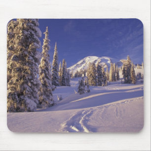 NA, USA, Washington, Mt. Rainier NP, Snowshoe Mousepad
