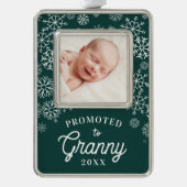 Nach Granny befördert | Baby Foto Oma Rahmen-Ornament Silber (Vorderseite)