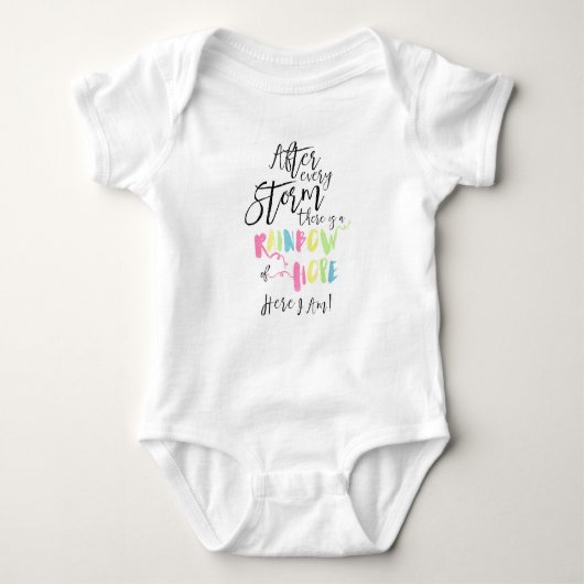 Nach jedem Sturm gibt es einen Regenbogen-Bodysuit Baby Strampler (Vorderseite)