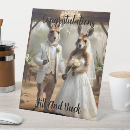 "Nach Liebe gebunden: Ein rustikaler Hop Down the  Sockelschild