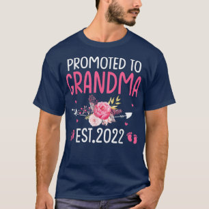 Nach Oma Est 2022 bekannt gegeben Schwangerschaft T-Shirt