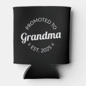 Nach Oma Est befördert. 2025 Dosenkühler (Vorderseite)