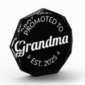 Nach Oma Est befördert. 2025 Fotoblock (Links)