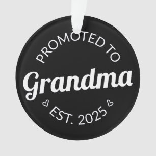 Nach Oma Est befördert. 2025 Ornament