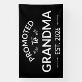 Nach Oma Est befördert. 2026 Banner (Vertikal)