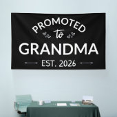 Nach Oma Est befördert. 2026 Banner (Messe)