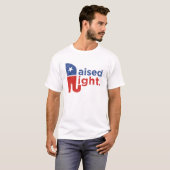 Nach rechts angehoben T-Shirt (Vorne ganz)