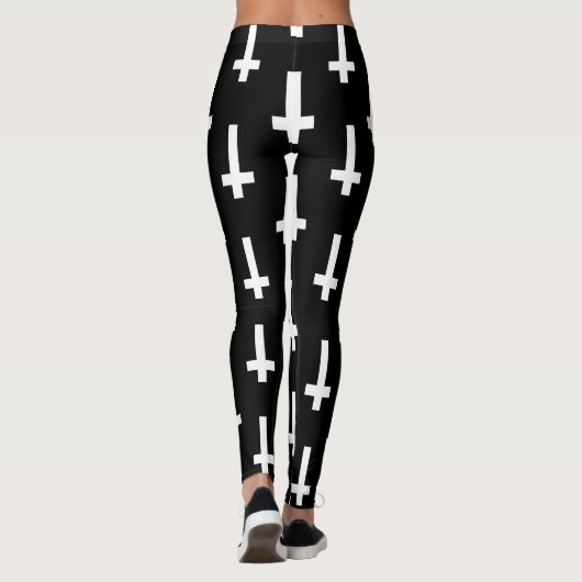 nach unten quer durch Leggings (Rückseite)